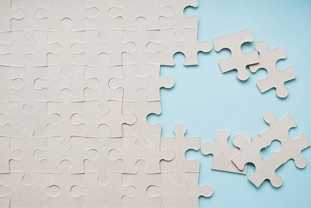 آیا همسرتان به شما وابسته است؟ 17 نشانه رفتاری که باید به آن توجه کنید